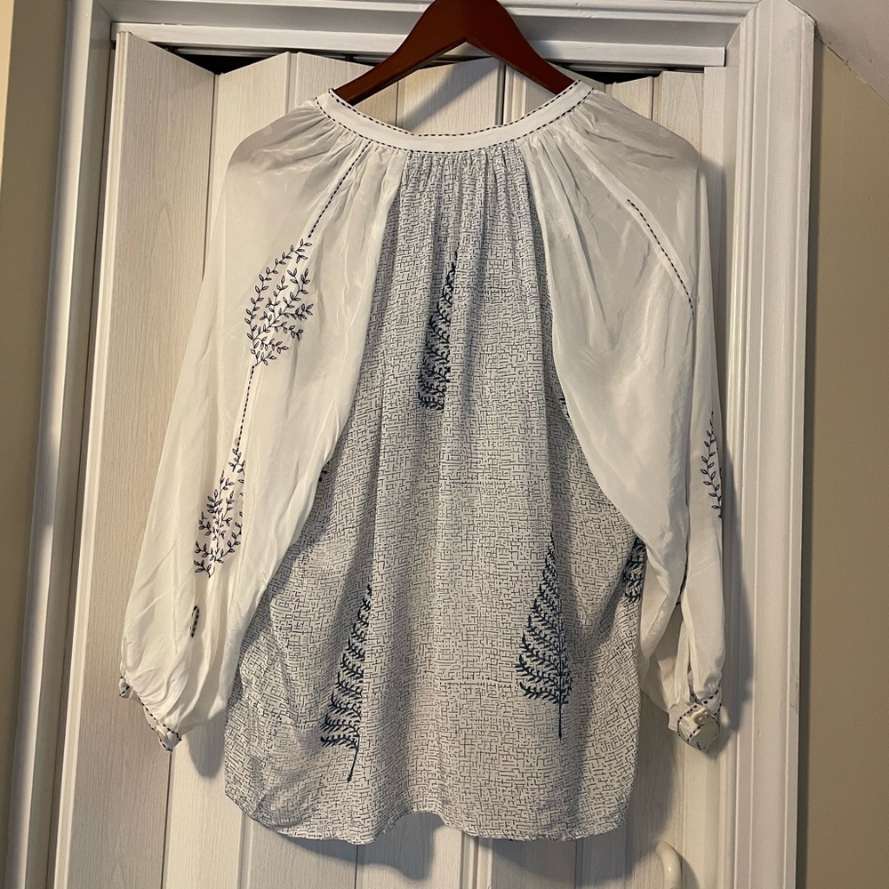 Benares Boho Embroidered Peasant Top. NWOT - Picture 2 of 5